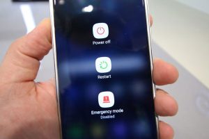 1747131644 restart samsung s8.jpg