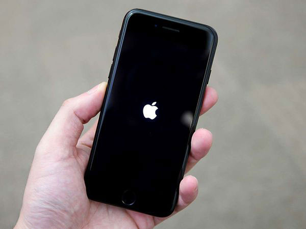 iPhoneを再起動します