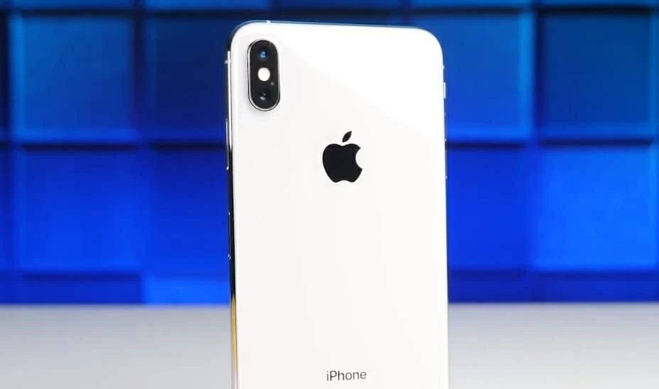 Locked iphone x.webp.webp.webp
